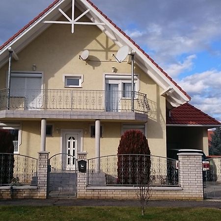 Natalie Appartment Buk Ngoại thất bức ảnh