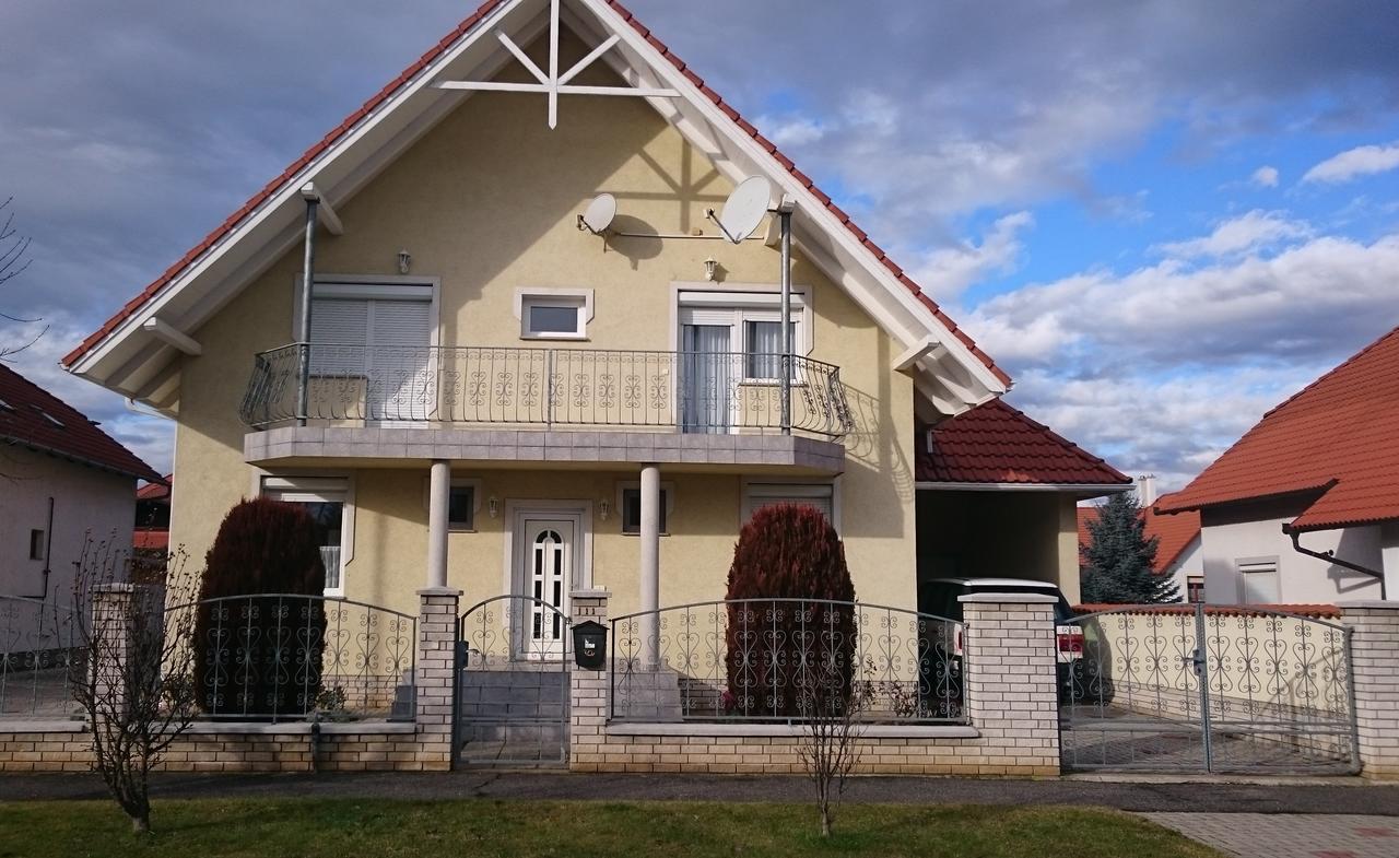 Natalie Appartment Buk Ngoại thất bức ảnh